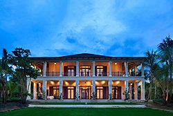 Regis Bahia Exterior 1